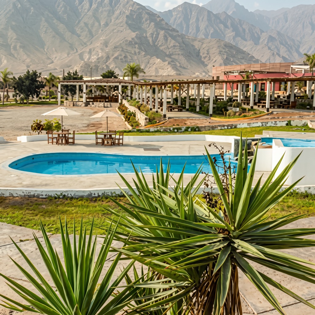 Piscinas, Granja y Juegos Recreativos
